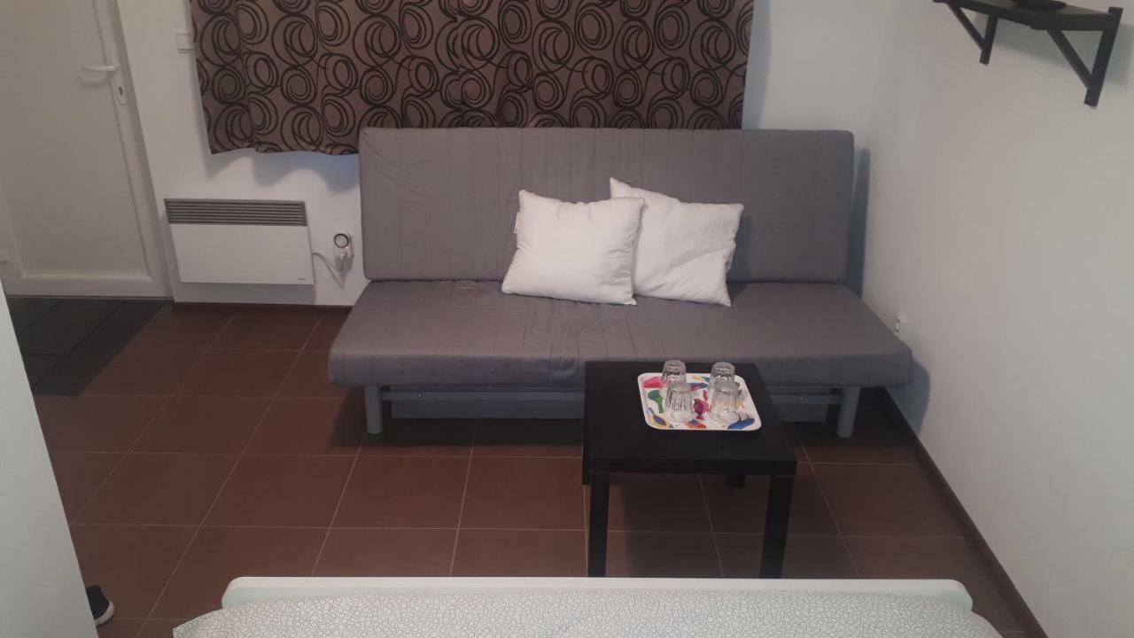 Apartman - Sukromie V Meste Bratislava Exterior foto